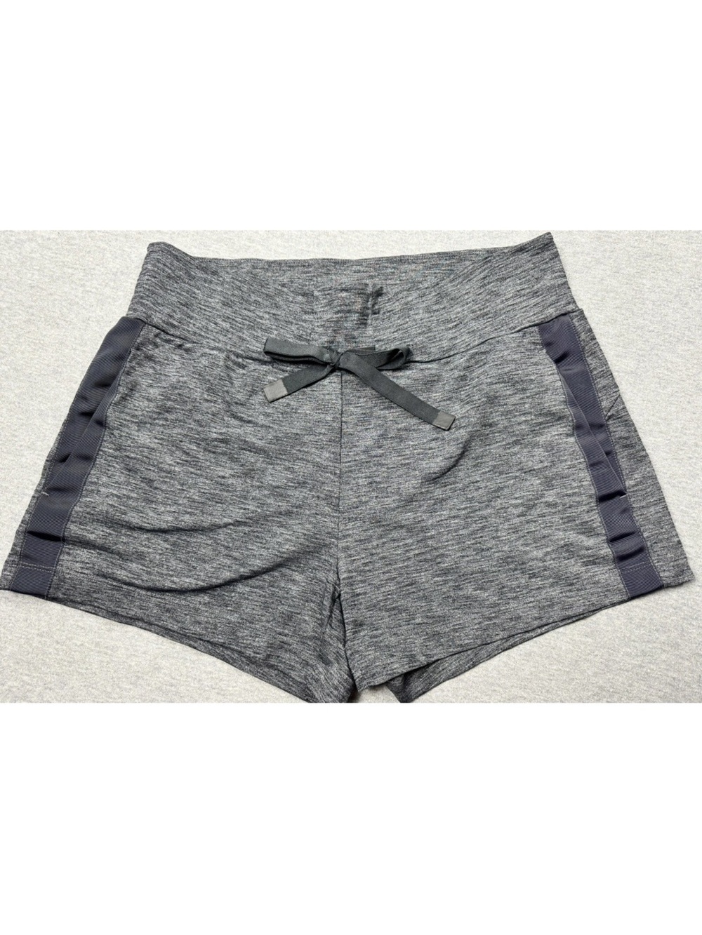 Athleta Charcoal Heather Athletic Drawstring Shorts! So cute. Size medium